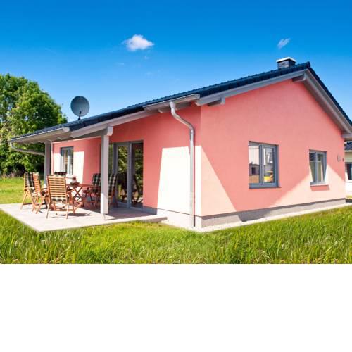 Cozy Holiday Home in Zierow near Baltic Sea Beach