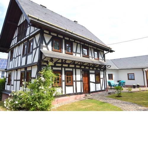 Modern Cottage in Frankweiler Hunsruck near Forest
