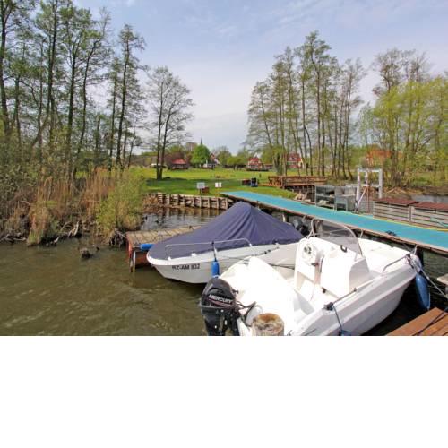 Ferienhof direkt an der Müritz SEE 10030