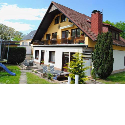 Ferienhus Baabe Maisonettewohnung auf 3 Etagen mit Balkon, Gartennutzung, in ruhiger Lage