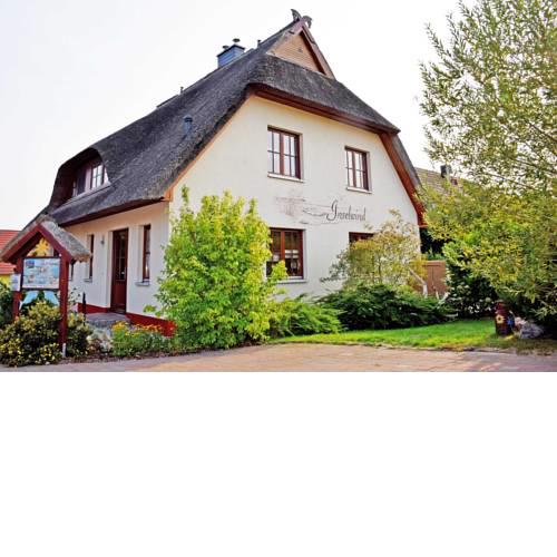 Ferienreethaus mit Kamin und Sauna