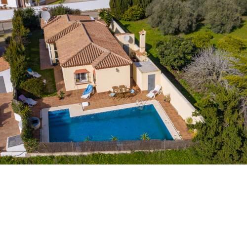 Ferienvilla mit Privatpool und weitem Blick