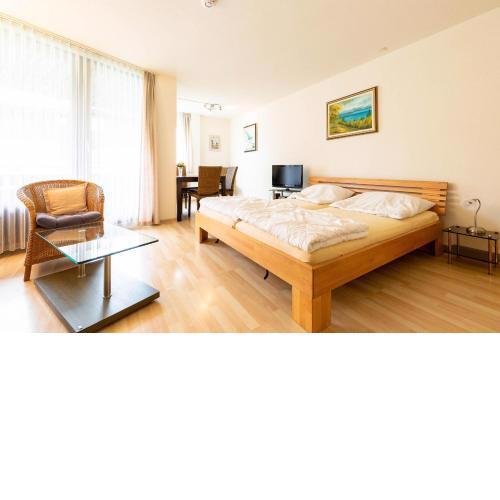 Ferienwohnpark Immenstaad am Bodensee Ein-Zimmer-Apartment 55 18