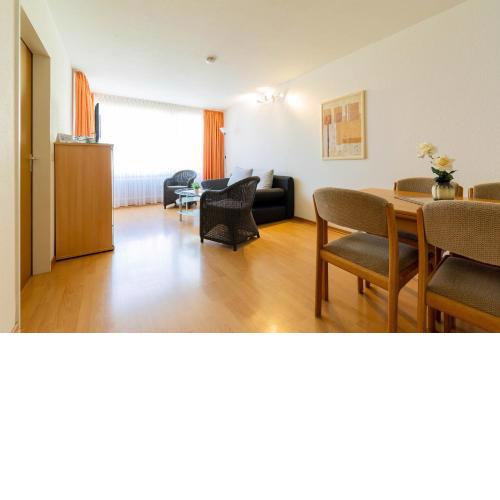 Ferienwohnpark Immenstaad am Bodensee Zwei-Zimmer-Apartment 49 22