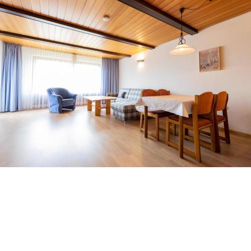 Ferienwohnpark Immenstaad am Bodensee Zwei-Zimmer-Apartment 53 23
