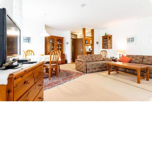 Ferienwohnpark Immenstaad am Bodensee Zwei-Zimmer-Apartment 55 04