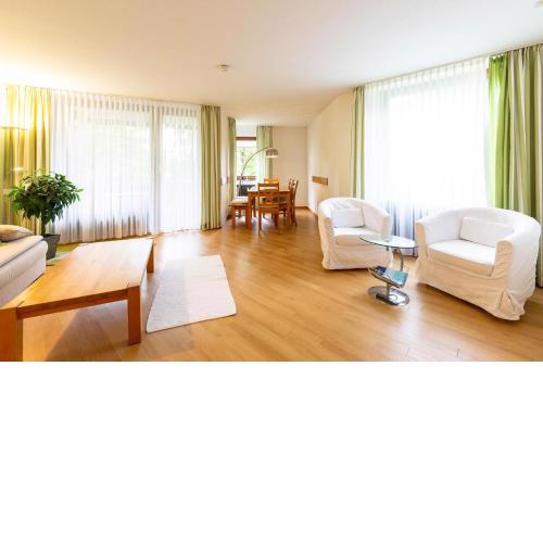 Ferienwohnpark Immenstaad am Bodensee Zwei-Zimmer-Apartment 55 12