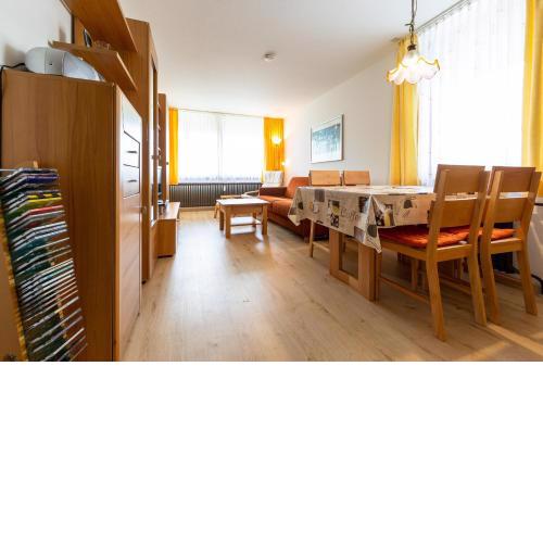 Ferienwohnpark Immenstaad am Bodensee Zwei-Zimmer-Apartment 55 30