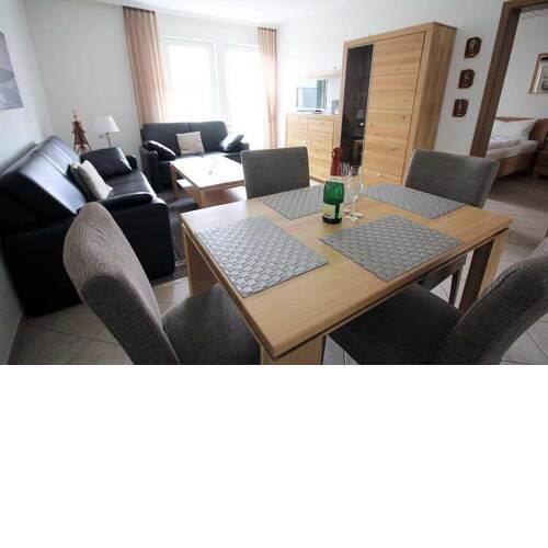 Ferienwohnung 10 mit Balkon & Garten, Landhaus Hubertus Duhnen