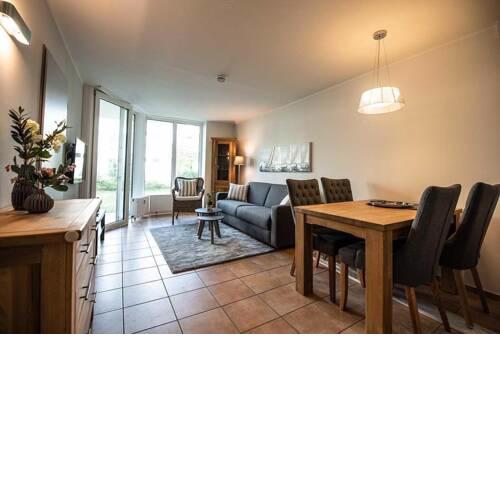 Ferienwohnung 11 mit Terrasse und Strandkorb am Strand, Haus Hohe Worth Duhnen