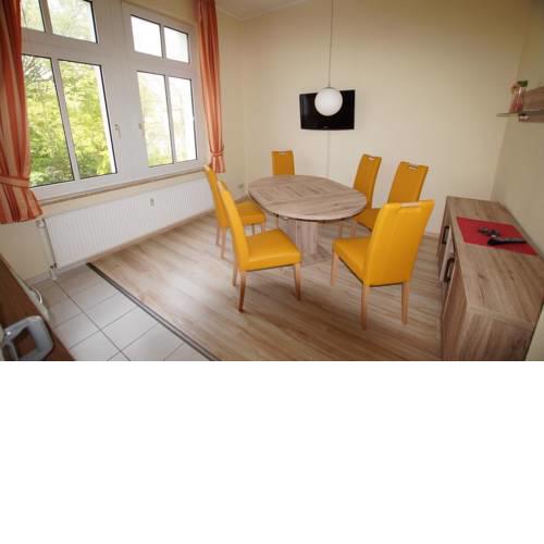 Ferienwohnung 8 Rosenstolz; Villa Rosengarten