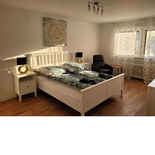Ferienwohnung Anna Oftersheim Schwetzingen Hockenheim 3 Zimmer mit Balkon