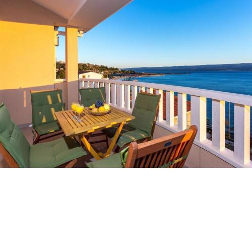 Ferienwohnung Apartmani Muše A6 mit Infinity-Pool, direkt am Meer bei Dugi Rat - Rauchverbot im gesamten Innen- und Aussenbereich