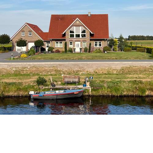 Ferienwohnung Haus Moorblick Wiesmoor Ostfriesland in Kanallage