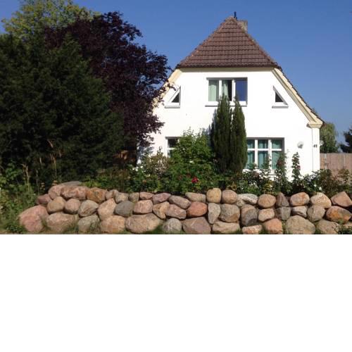 Ferienwohnung HIMBEERE mit Garten