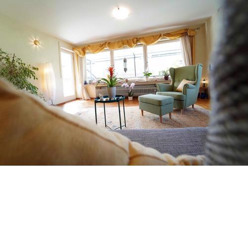 Ferienwohnung im Haus Lotus mit großem Balkon und Garten