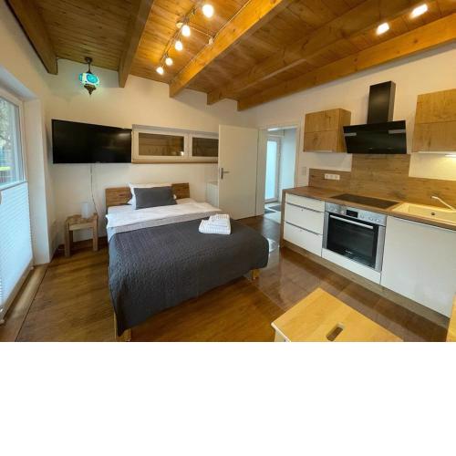 Ferienwohnung im Stadtzentrum von Bernau - Komfortable Wohnung mit 2 Zimmern, Bad, Spülmaschine, Waschmaschine, komplette Küche, WLAN, Terrasse, ruhige Lage