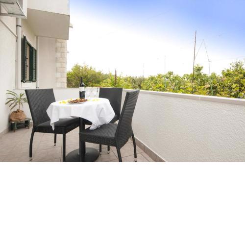 Ferienwohnung in Supetar mit Terrasse, Klimaanlage, W-LAN 3570-2