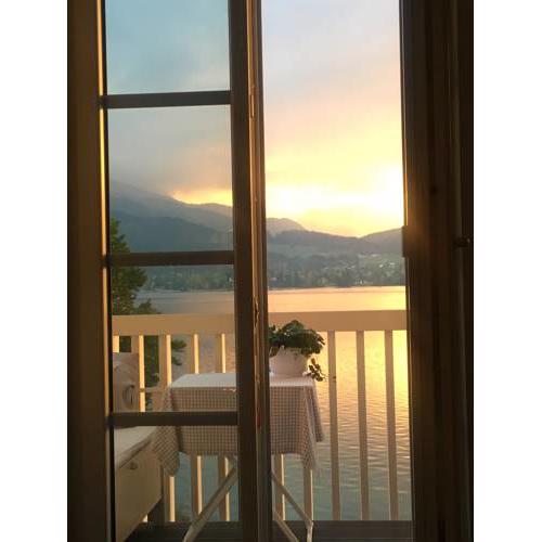 Ferienwohnung in Tegernsee mit traumhaftem See - und Bergblick
