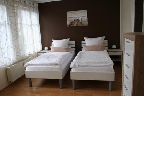 Ferienwohnung Messezimmer Flughafen Köln Bonn R04