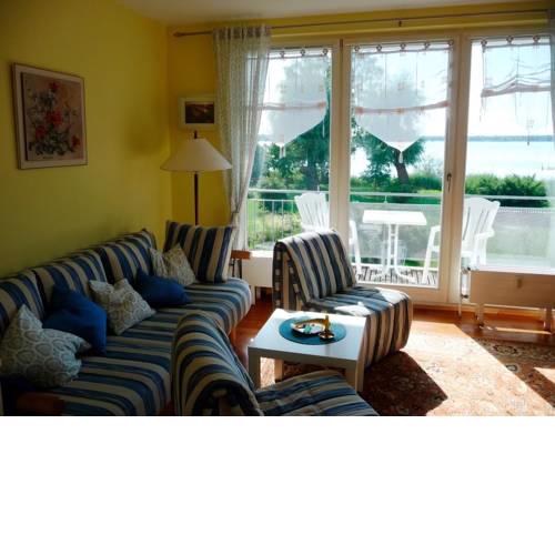 Ferienwohnung mit herrlichem Seeblick über die Binnenmüritz - [#25292]