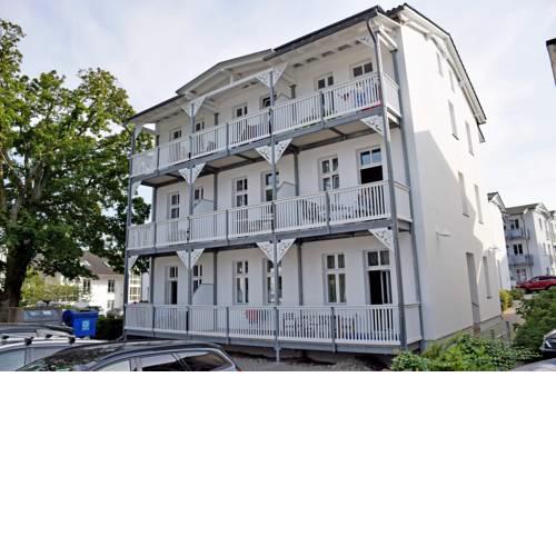 Ferienwohnung mit Seeblick und Schwimmbad