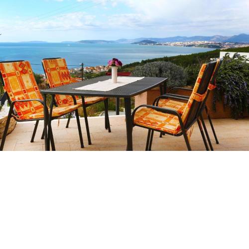Ferienwohnung mit Terrasse und herrlichem Ausblick