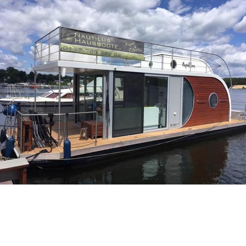 festliegendes Hausboot Ferienwohnung Nautino maxi