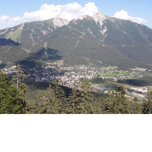 Ferienwohnung Seefeld Dorfplatz