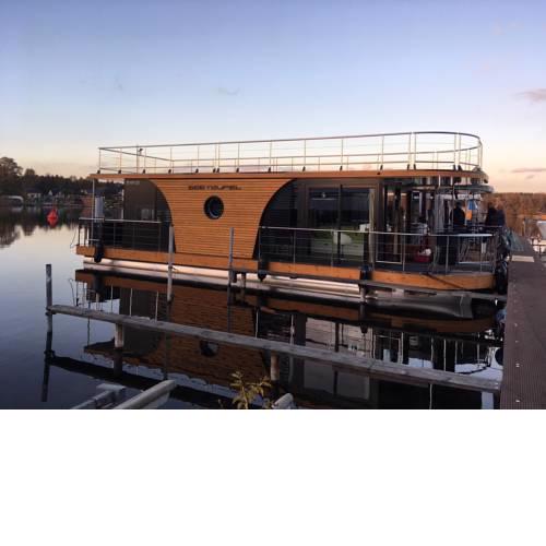 festliegendes Hausboot Ferienwohnung Seeteufel