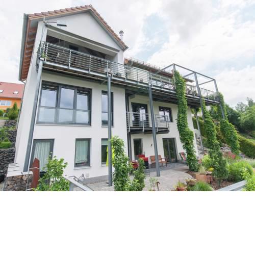 Modern Apartment in Zella-Mehlis with Private lawn