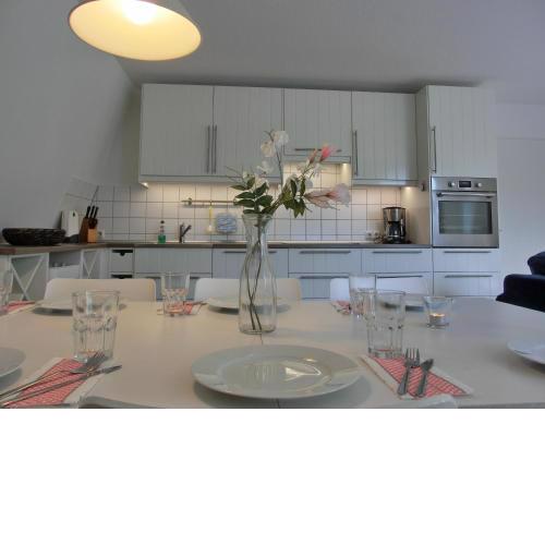 Ferienwohnung U6 "Leuchtturm"