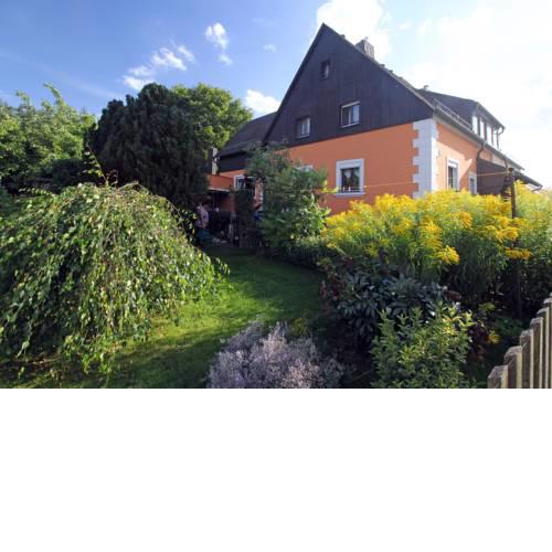 Ferienwohnung Waldstraße mit Garten - nur 50 Meter vom Wald entfernt