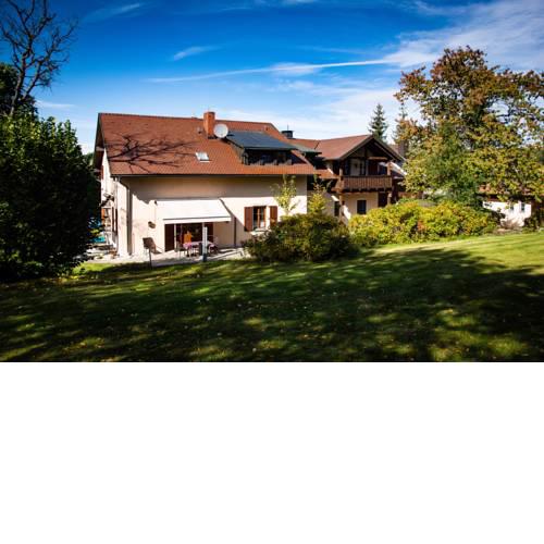 Ferienwohnung zum Forsthaus mit Wellnessbereich und Hallenbad