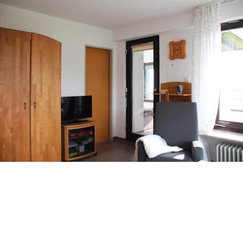 Ferienappartement mit Schwimmbad und Alpenblick