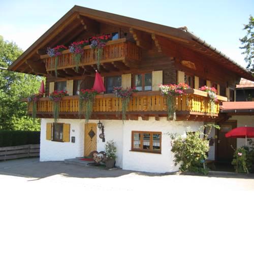 Ferienwohnungen Alpentraum - Landhaus am Bächle