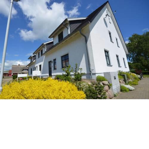 Ferienwohnungen Boddenstraße 55b