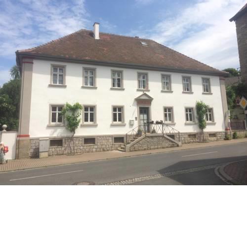 Ferienwohnungen im SCHUL & RATHHAUS Obervolkach