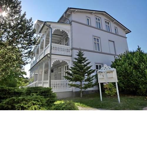Ferienwohnungen in Bädervilla mit Ostseeblick