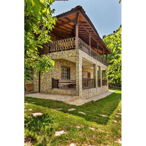 Feslikan Chalet