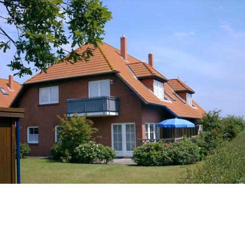 FeWo  mit Terasse u. Garten am Golfplatz