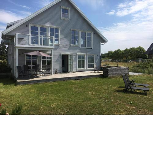 Fewo " Strandhaus Wiek " direkt am Wasser mit herrlichen Weitblick