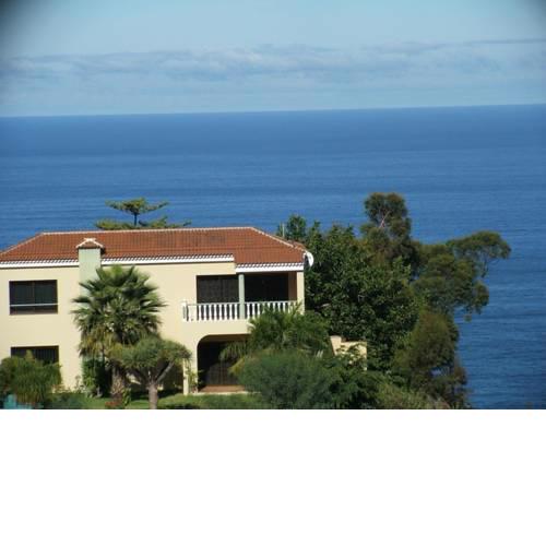 Fewo Vistamar mit Meerblick, Pool, grosser Terrasse und Garten, Grill, Parkplatz und WLAN gratis