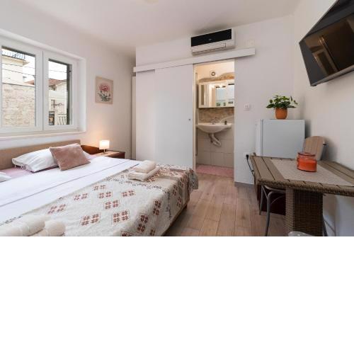 Filomena Rooms