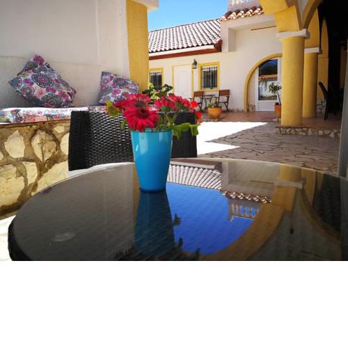 Finca Bilou, 2 pers Holiday Home with heated private pool & jacuzzi