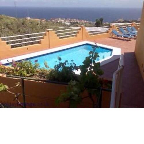 Finca Oasis Mango, Villa Apartment, Candelaria Shared Pool, Ocean View, WiFi, Netflix
