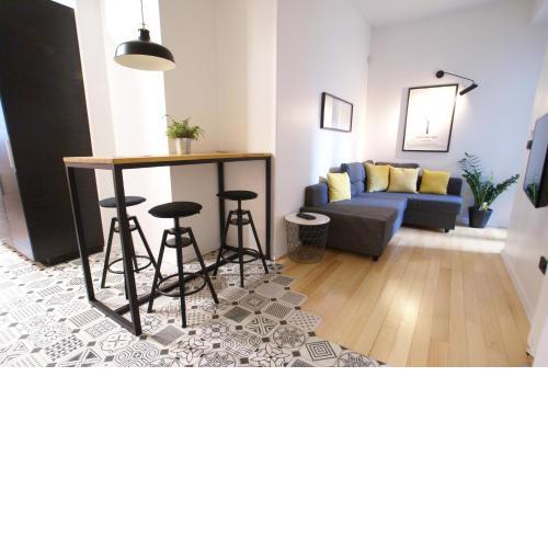 Fingerprint Tree Apartments - Original