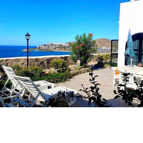 First line apartment with ocean views