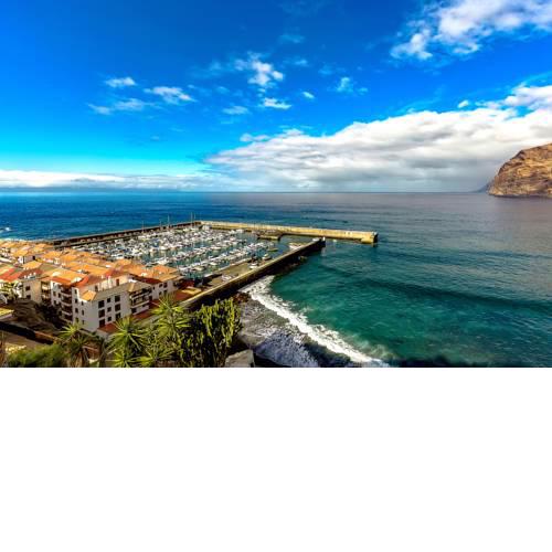 First line beach front 2 bedroom apartment Los Gigantes