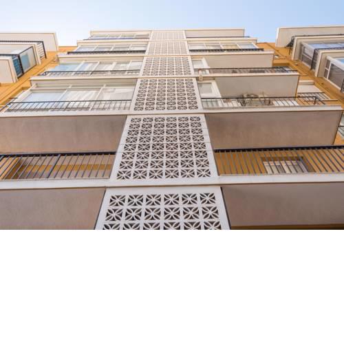 First Line Fuengirola Marina Apartment with Stunning Sea Views